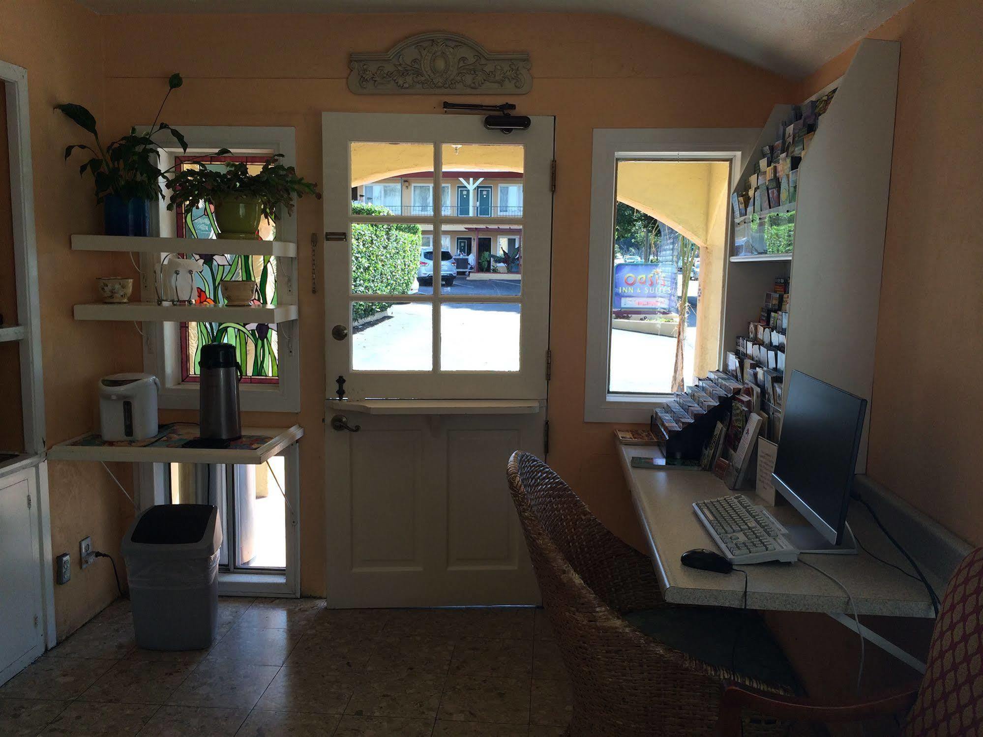Oasis Inn And Suites Santa Barbara Bagian luar foto